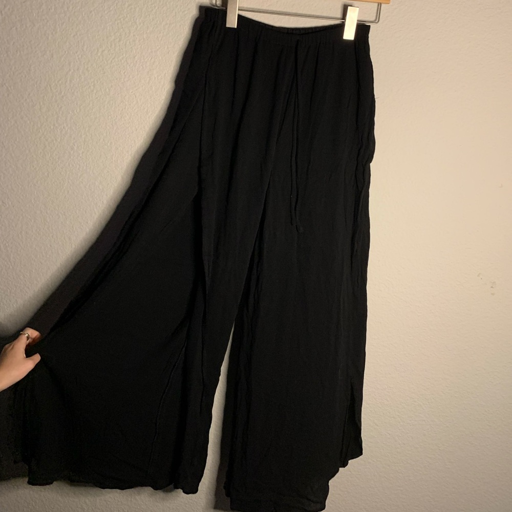 Black Flowy Pant